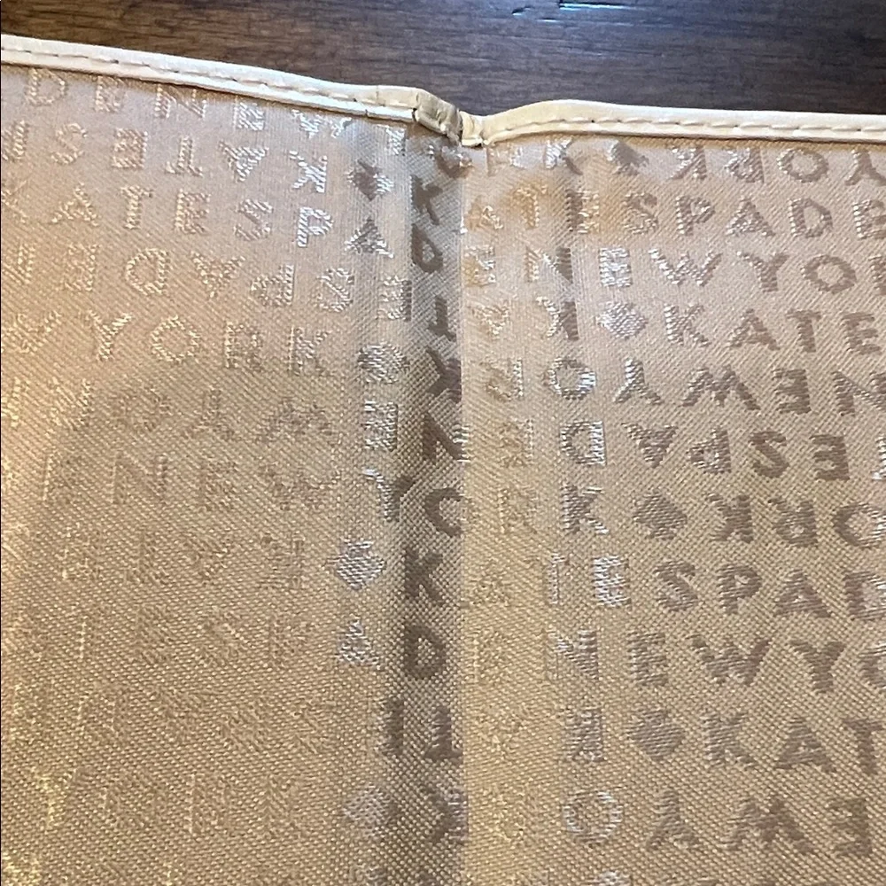 Kate Spade New York Daycation Rainbow Striped passport holder - Picture 4 of 7